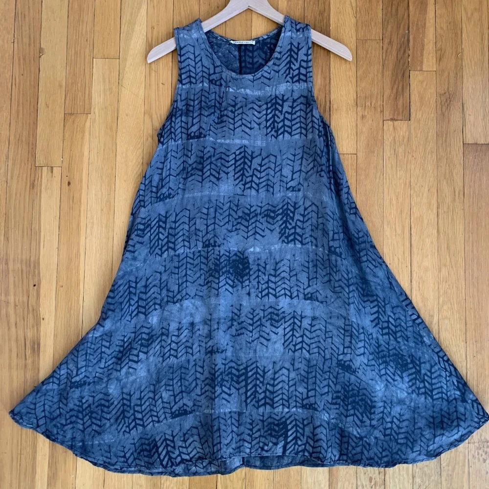 NWOT Della Batik Print Sleeveless Cotton Tent Swing Dress in Blue Size Small